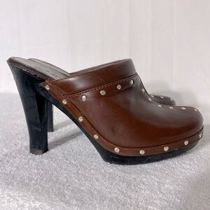 Fioni Brown Faux Leather Studded Slip On Clogs 7W